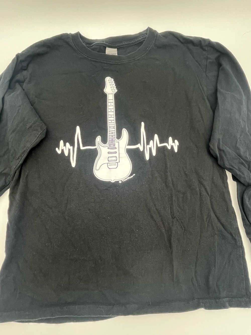 Gildan Black Tee w/ White guitar & heart sounds Love MUSIC Rock n Roll kids L
